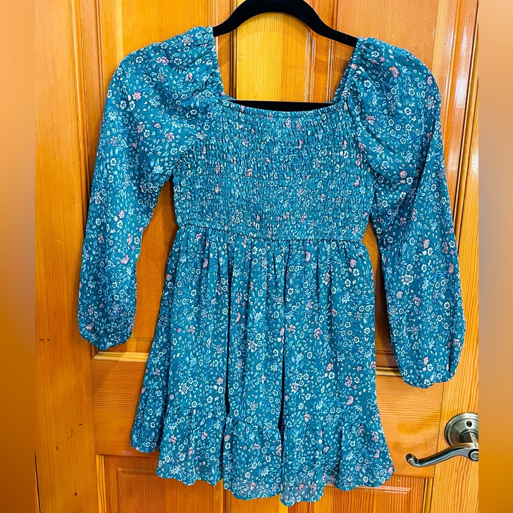 Size 6/7 art class long sleeve dress great for dress up or going out.